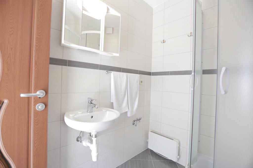 Rooms Butkovic Zagreb Bagian luar foto